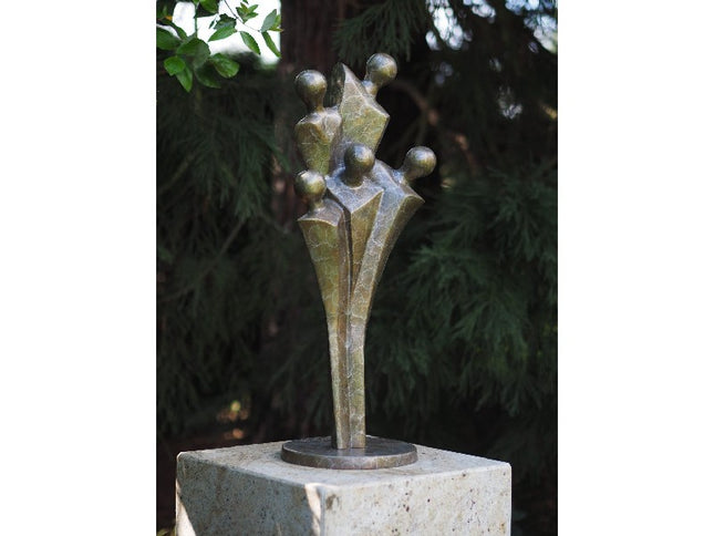 Bronzen beeld Abstracte familie  76 cm. 68x24x24cm