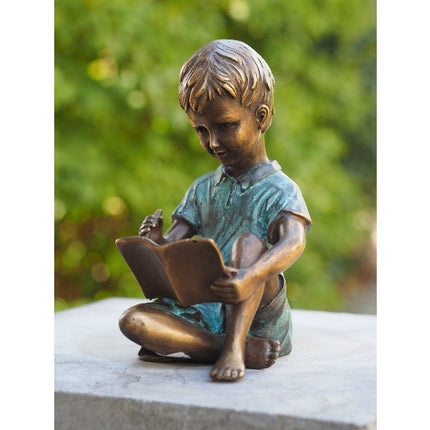 Bronzen beeld Schrijvend jongetje 15x10x8cm