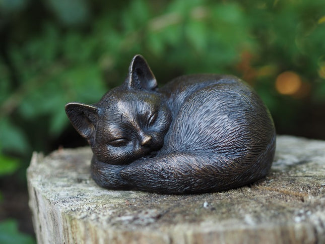 Bronzen beeld Slapende poes 9x14x11cm