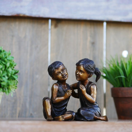 Bronzen beeld Lachend kinderpaar 13x10x14cm