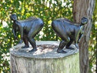 Bronzen beeld Dikke dame rechts 19x11x16cm