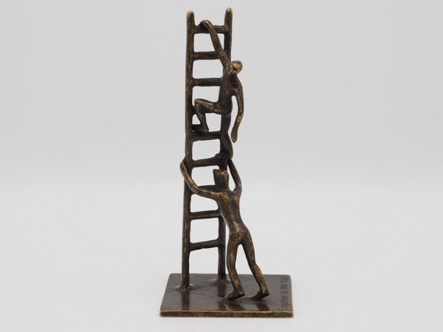 Bronzen beeld Together to the top 22x10x10cm