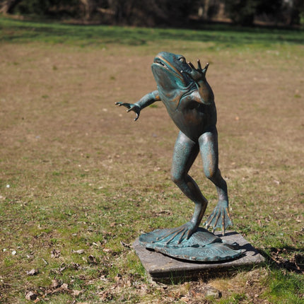 Bronzen beeld Springende kikker 102x50x64cm