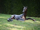 Bronzen beeld Liggend Paard 78x110x185cm