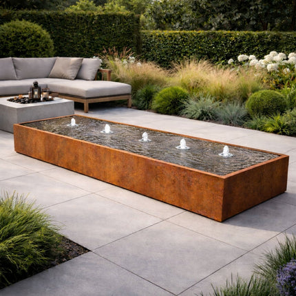 Langwerpige cortenstaal watertafel met fonteinen 500x100x40cm 355kg