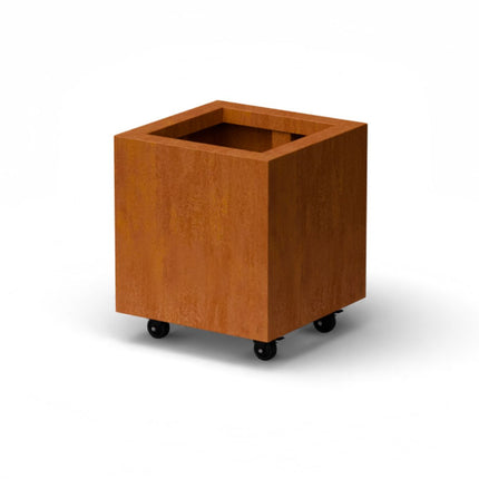 Vierkante cortenstalen plantenbak met wielen 40x40x40 cm